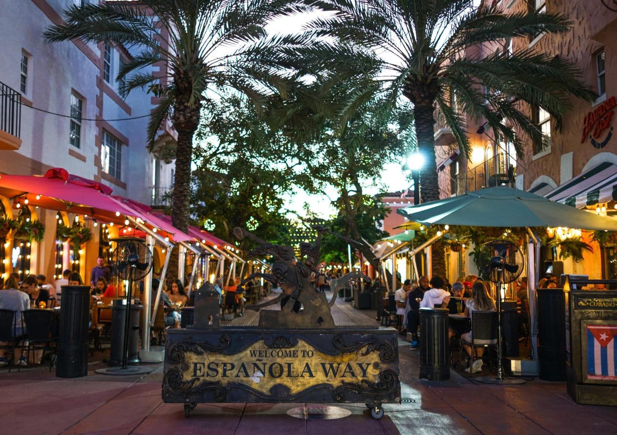 South Beach Steps To Ocean Drive Free Parking & Pet Friendly マイアミビーチ エクステリア 写真