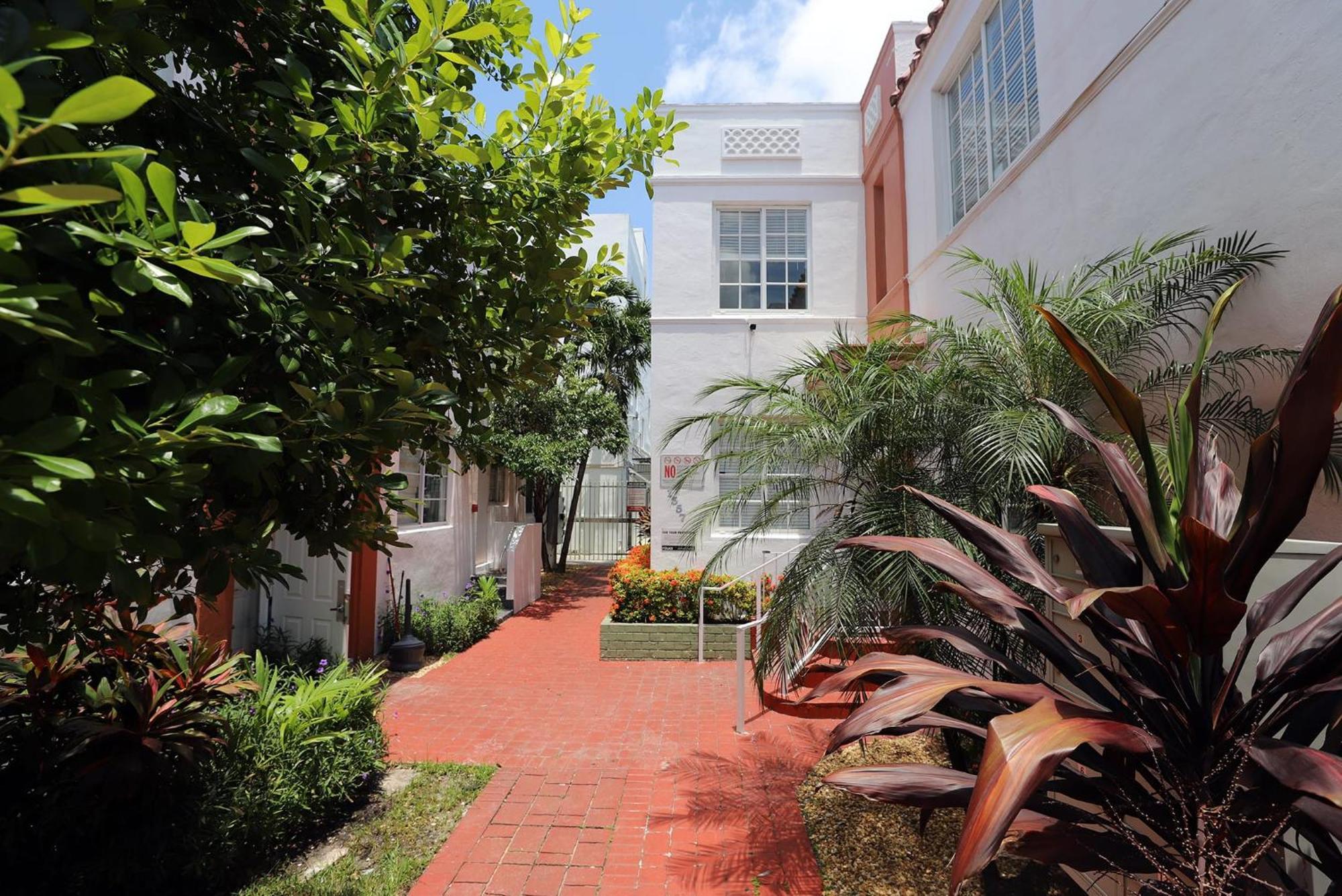 South Beach Steps To Ocean Drive Free Parking & Pet Friendly マイアミビーチ エクステリア 写真